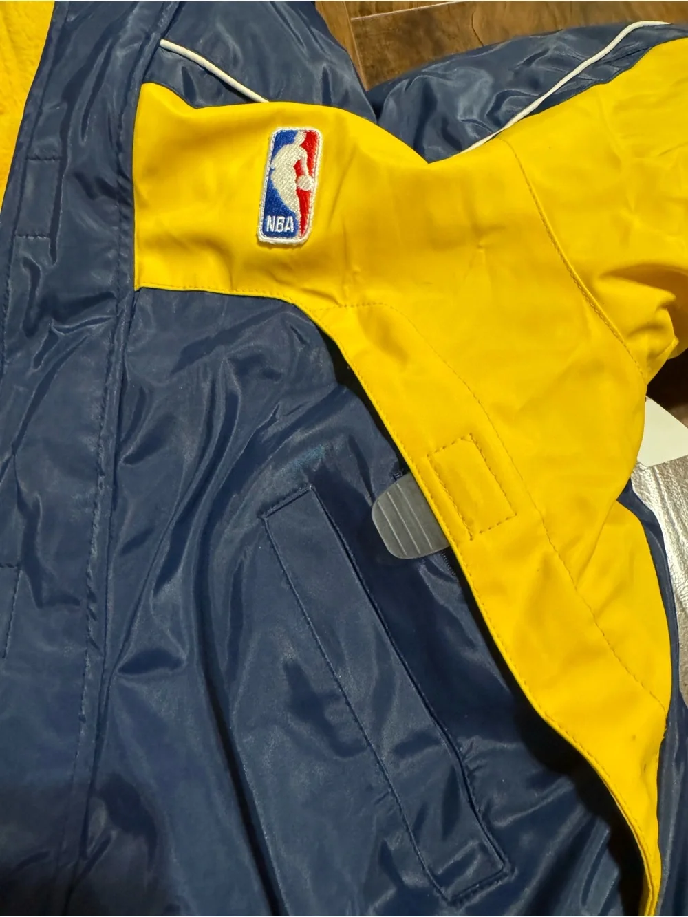 Nike NBA vintage reversible kids jacket size 6